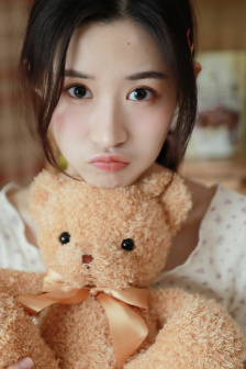 黄胜妍